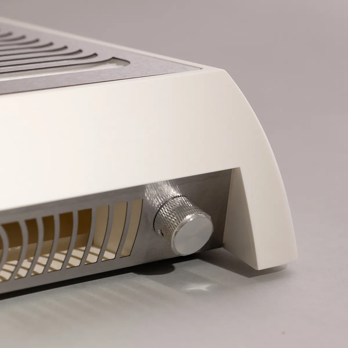 NEW ! Aspirateur de table Style X-PRO sans sac avec filtre - Blanc | Shemax Clearance